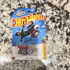 Hot Wheels Wheelie Chair HW XTREME SPORTS 1:64 Diecast Red Special Feature