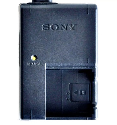 Sony Ladegerät BC-CSG B,C,D für NP-BG1 FG1 Akkus DSC-W290, T100, H70, WX1
