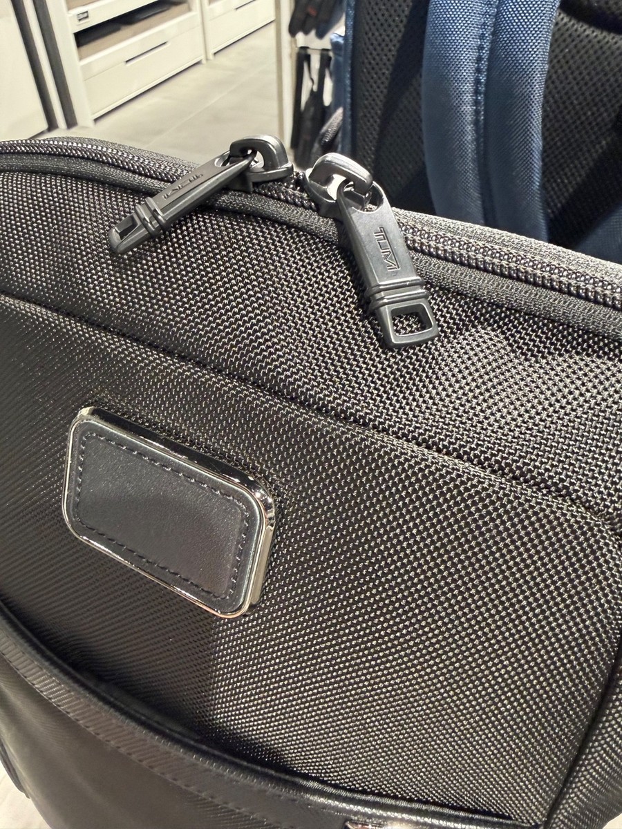 NEW Tumi ALPHA - 14.75” Ballistic Nylon COLLAPSIBLE SHOE BAG