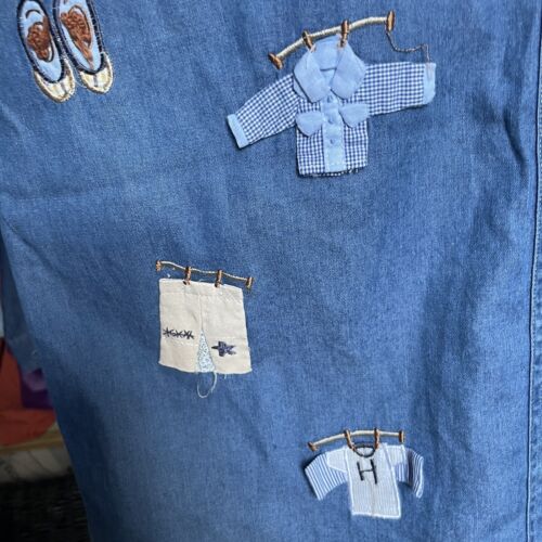 Melissa White Shirt Womens M Blue Mini Clothesline Appliqué Embroidered Upcycled - Picture 4 of 16