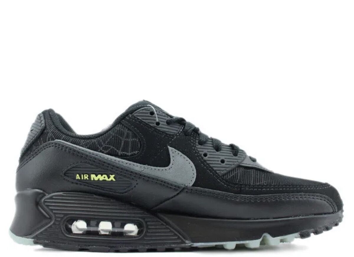NIKE AIR MAX 90 Halloween 2020 / spiderwebs size 8 - NIB NIKE AIR MAX 90 Halloween 2020 / spiderwebs size 8 - NIB