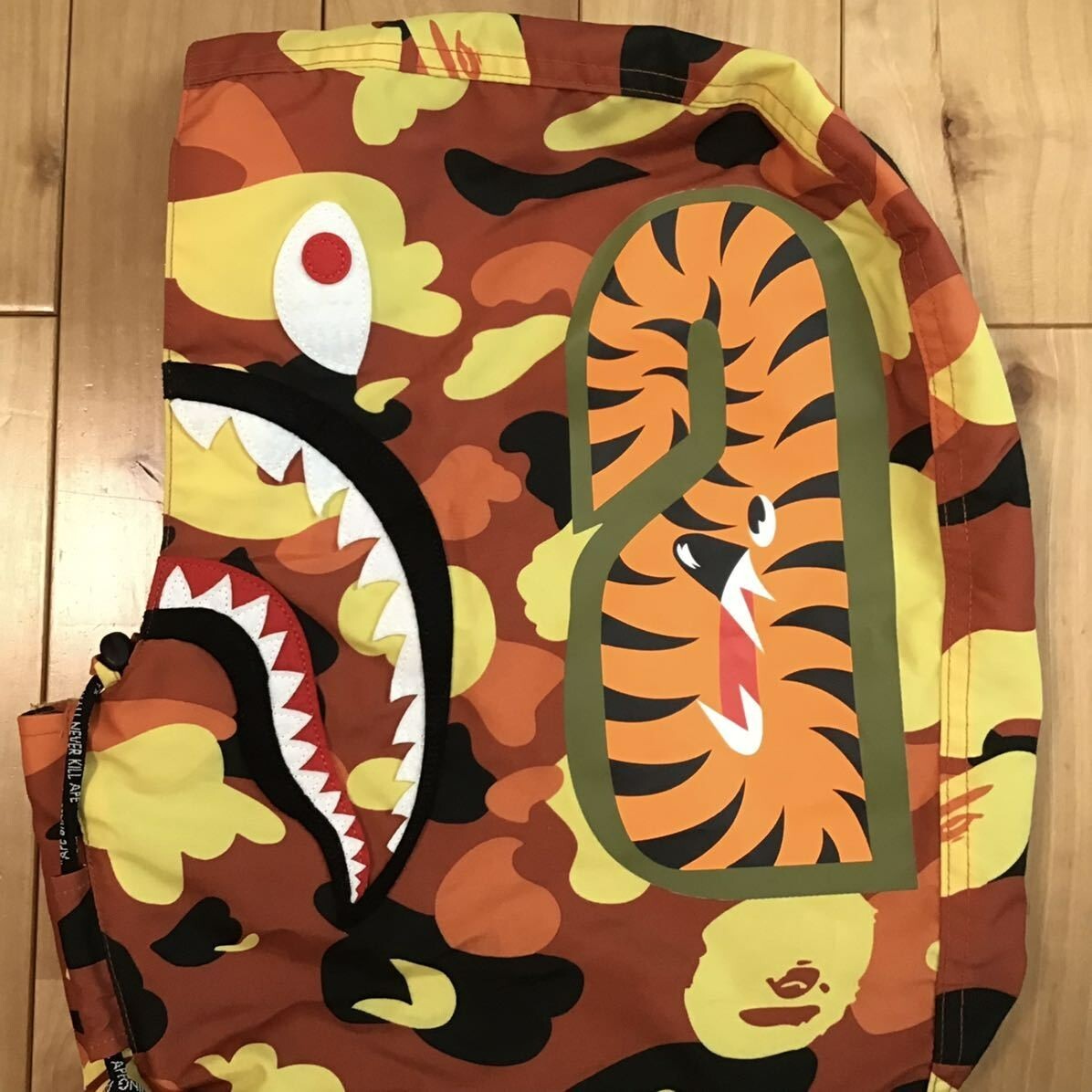 ジャケット・アウター BAPE TIGER ORANGE CAMO SNOW BOARD L BAPE Tiger hoodie snowboard jacket orange camo A Bathing Ape