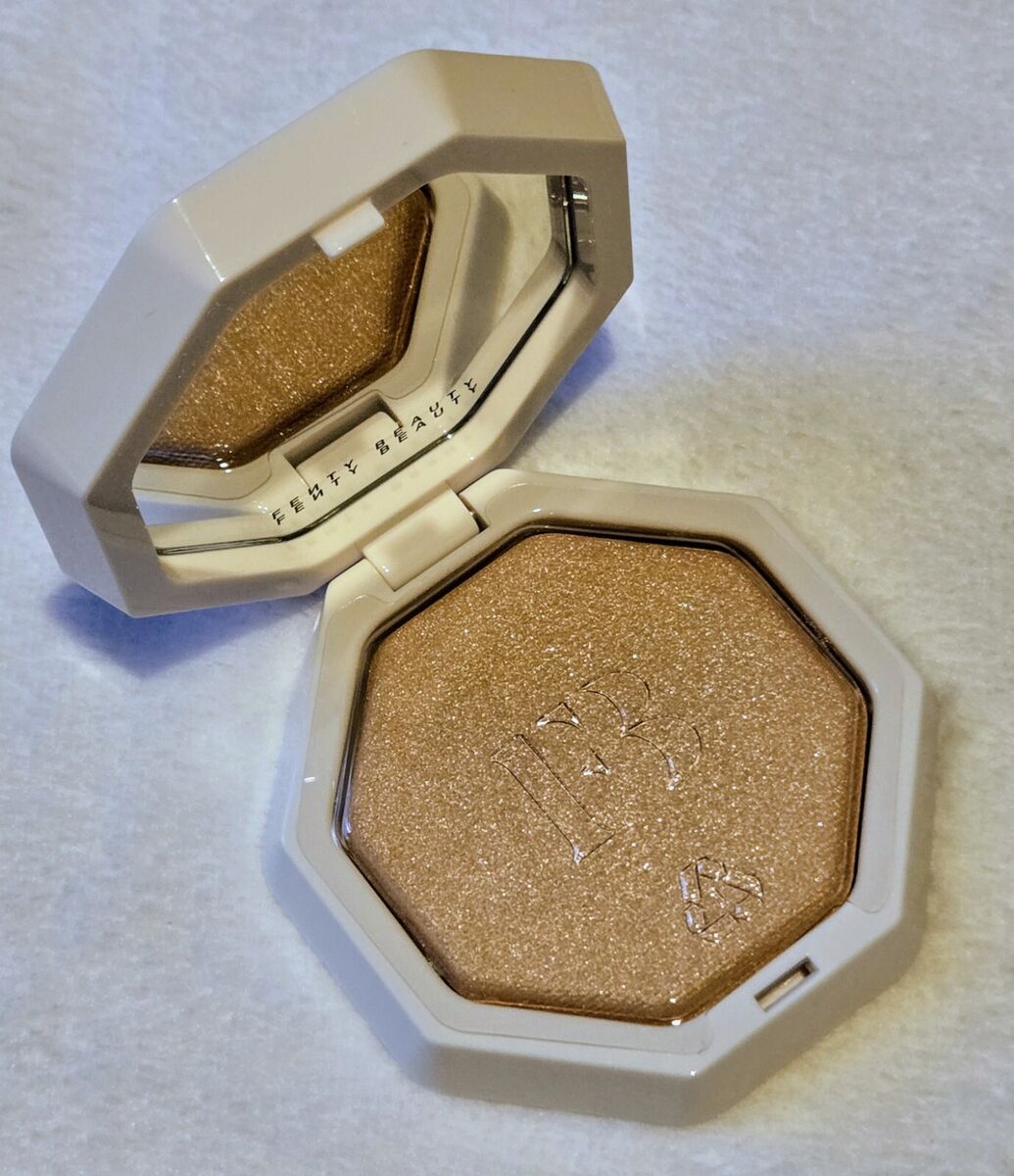 Fenty Beauty Demi Glow Light Diffusing Highlighter 01 Pretty