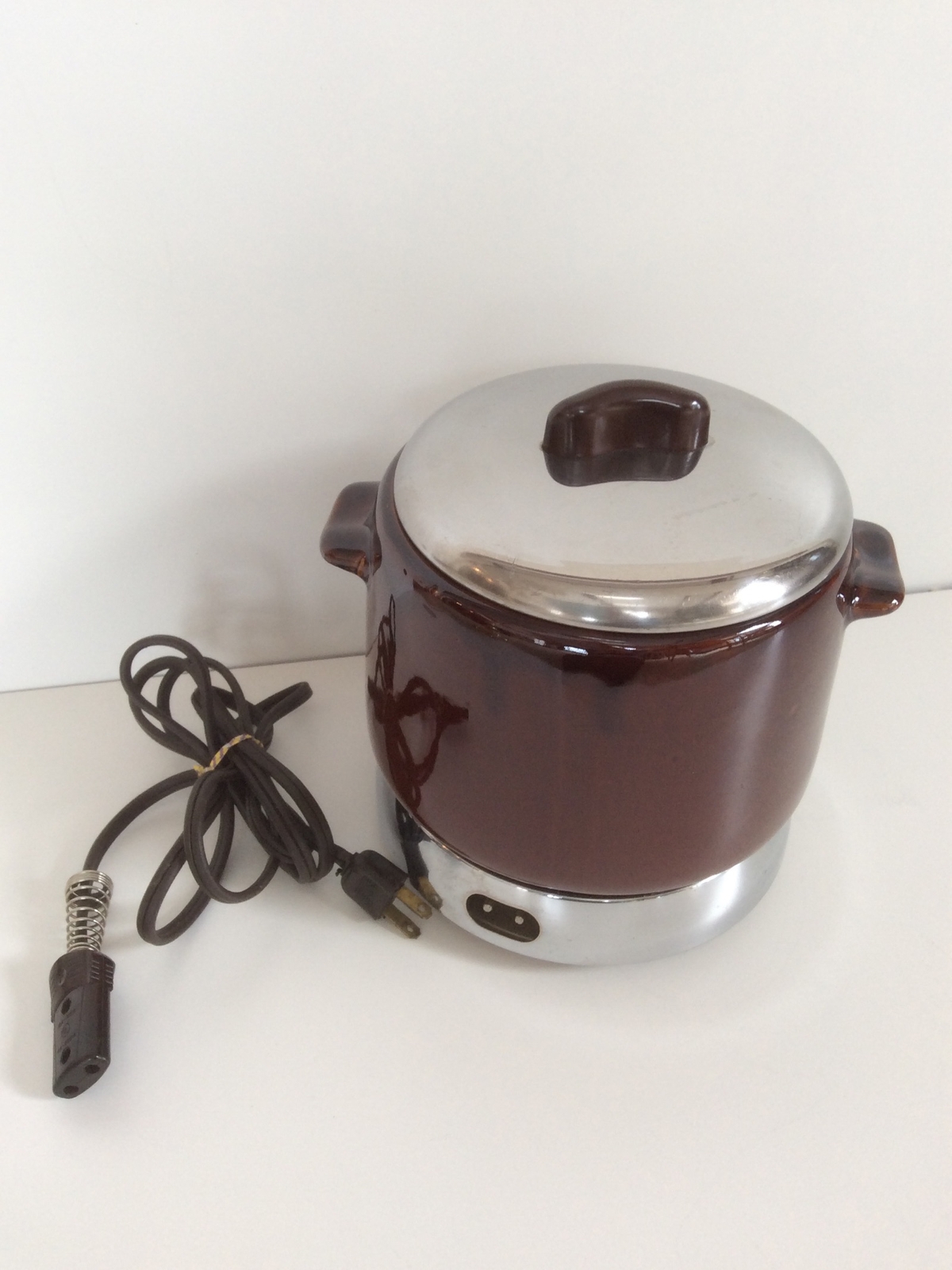 Vintage West Bend Electric Bean Pot Crock Food Warmer Heat Rite Base