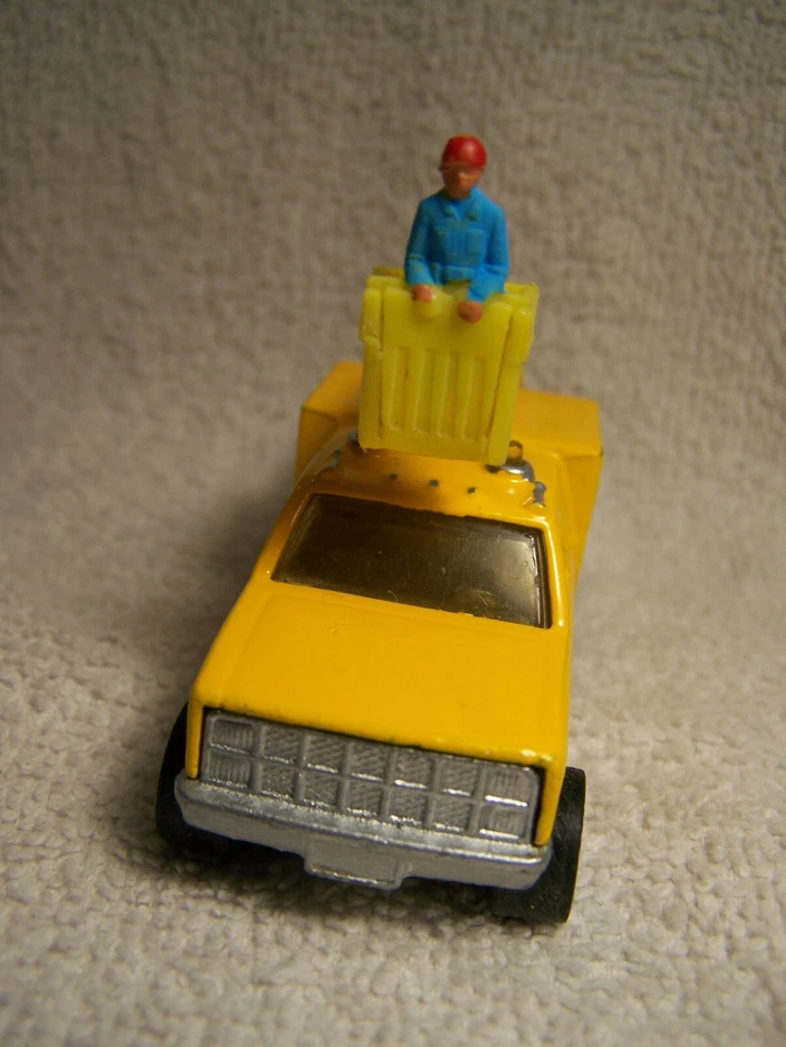 ИНДИВИДУАЛЬНЫЙ HOTWHEELS / СМЕНА КОЛЕС - 1980-Е ДЕРЕВО СЕРВИСНЫЙ ГРУЗОВИК - ЖЕЛТЫЙ - ПОЛНЫЙ ЗАКАЗ - - Изображение 4 из 4