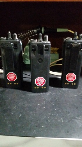 MOTOROLA MTS 2000 FLASHPORT UHF HAS NO PROPER DISPLAY - Zdjęcie 2 z 4