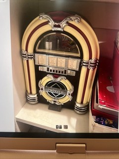 Vintage Thomas Collectors Edition Radio Crosley CR 11 1947 Jukebox