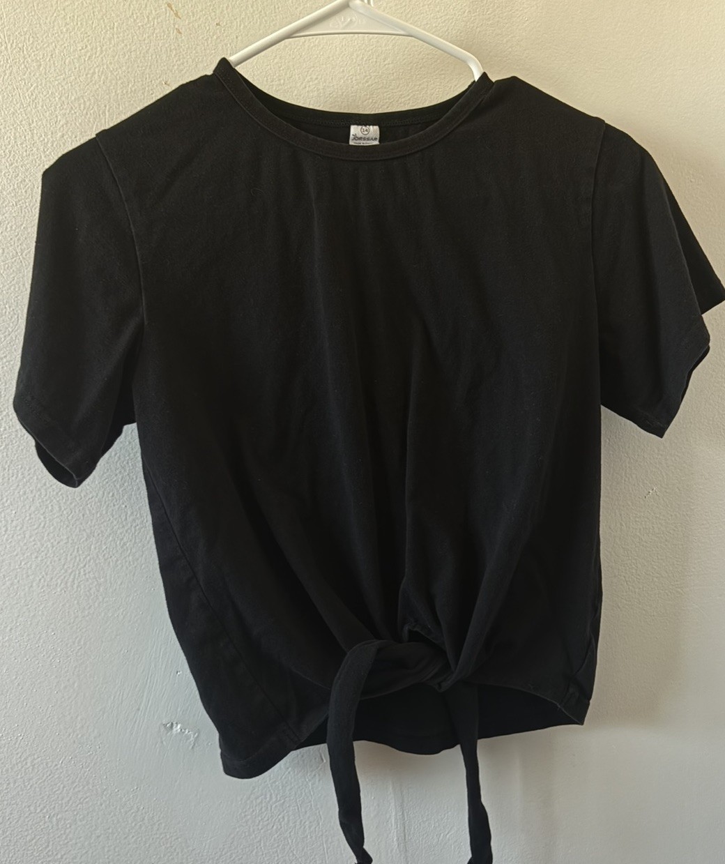 Women's Black Solid Knit Crew Neck Short Sleeve Tie-Front Cotton T-Shirt, M