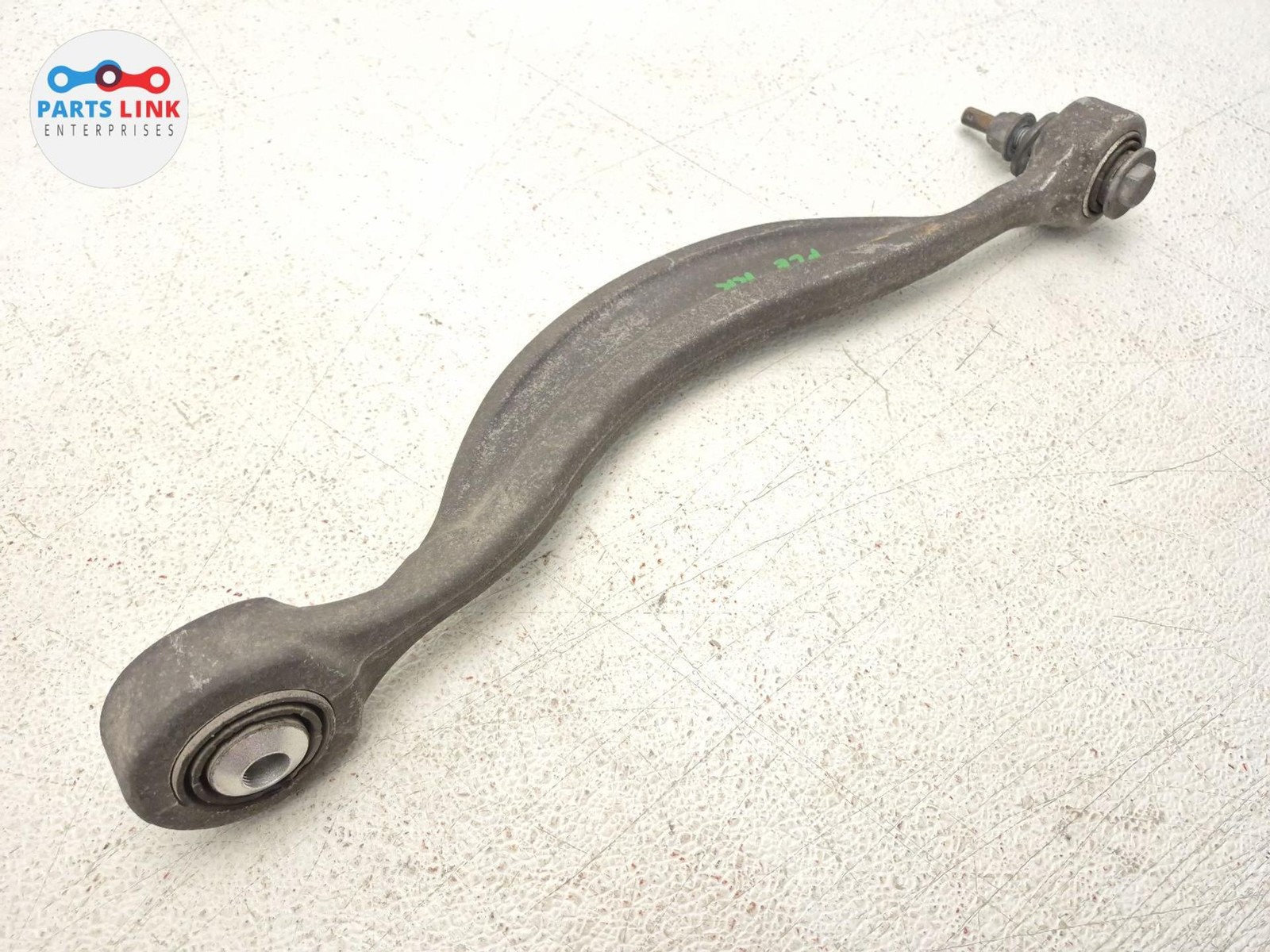 2016-20 BENTLEY BENTAYGA REAR RIGHT CONTROL ARM WISHBONE LEVER REARWARD LINK OEM