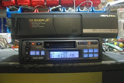 Oldtimer ALPINE TDM-7554RB autoradio mit ein ALPINE CHM-S620 6-fach CD Wechsler