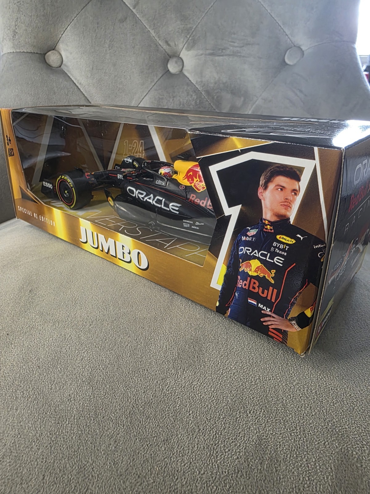 Bburago Red Bull Racing RB18 Max Verstappen 1:24 Jumbo Special Edition OVP