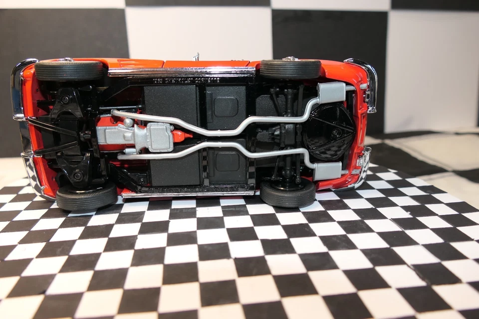 Franklin Mint 1963 C3 Split Window Coupe Riverside Red Sting Ray Corvette - Image 4 of 4