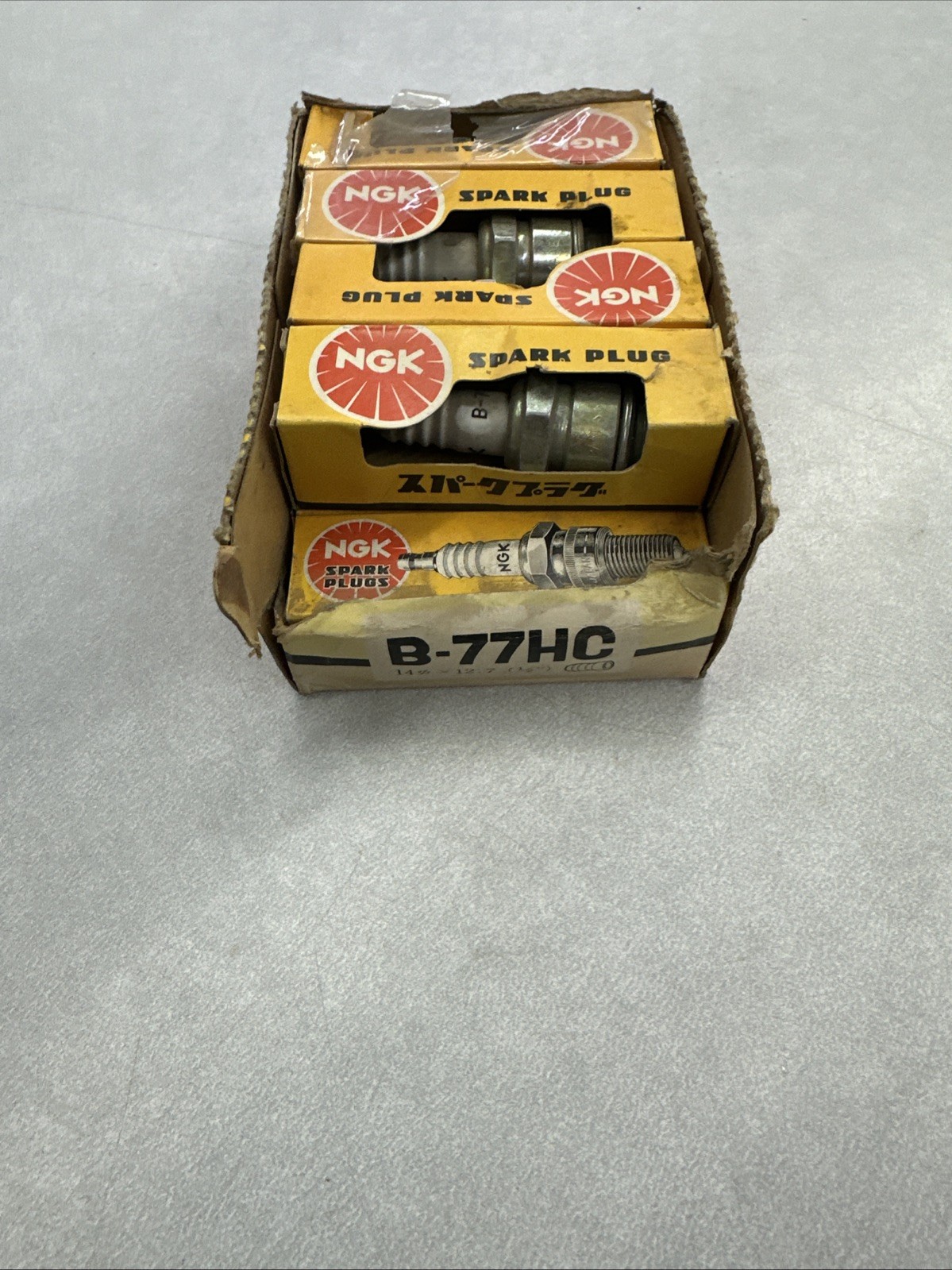 NOS NGK SPARK PLUGS B-77HC 9 PACK