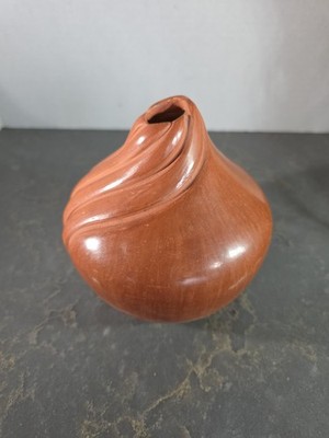 Jemez Pottery Melon Vase Jar by Emma Yepa 5.5'' Native American Pueblo Signed