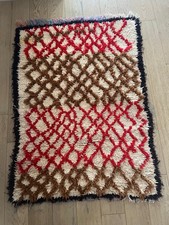Vintage  Azilal Berber Moroccan Wool Rug Hand Woven Carpet With Diamond Pattern