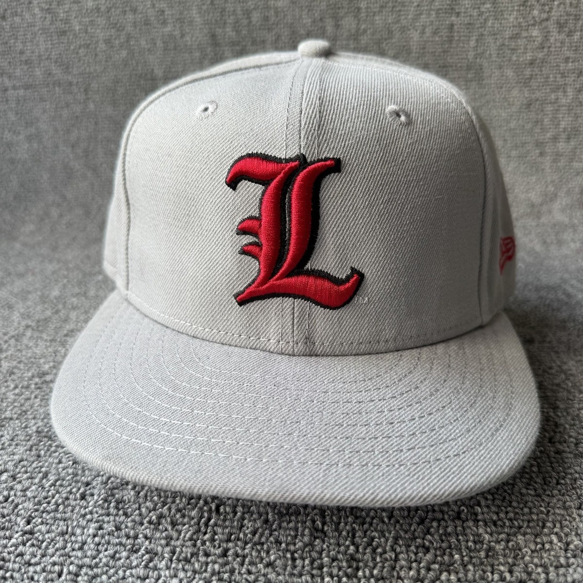 New Era Louisville Cardinals 59FIFTY Fitted Grey 7 1 4 Hat