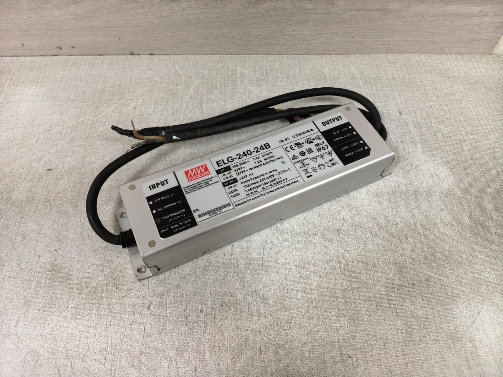 MEAN WELL ELG-240-24B MEANWELL ELG-240-24B POWER SUPPLY 100-240V 5