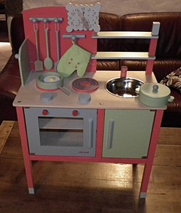 maxi cuisine en bois rouge et verte - janod (jo5623) | ebay maxi cuisine en bois rouge et verte - janod (jo5623) | ebay
