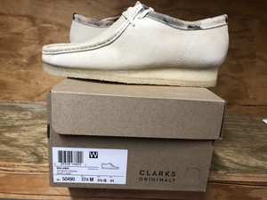 wallabee off white
