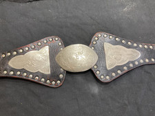 Bardzo fajny etniczny srebrny pasek z ćwiekami unisex ciemnobrązowy z kolekcji filmowej