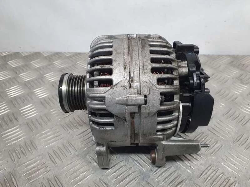 03F903023D generator für SEAT ALTEA XL (5P5) REFERENCE 2006 4439773 Foto 2 de 4