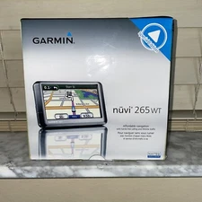 Garmin NUVI 265WT Automotive Mountable GPS Bundle (MB)