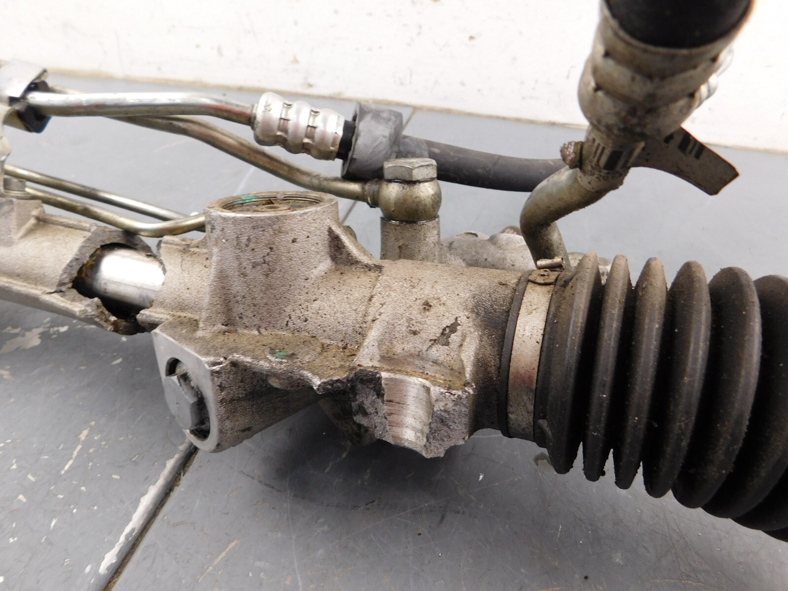 2015 11 12 13 14 16 Ferrari FF Rack & Pinion / Tie Rods - Damaged  #7170 J1