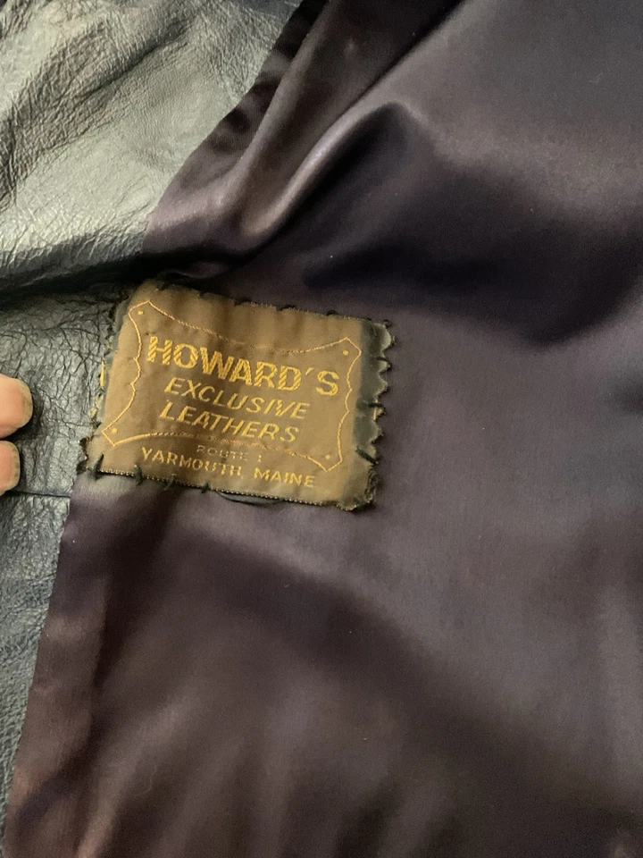 Vintage Navy Blue Leather with Fox Collar Made by Howard’s Leather Coat Size L - Image 3 of 4