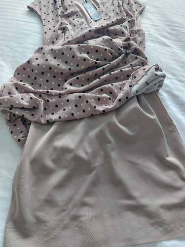 Super FlatteringGOK Wan ULTIMATE Bow Midi Dress in Nude/Spot with control lining - Picture 9 of 13