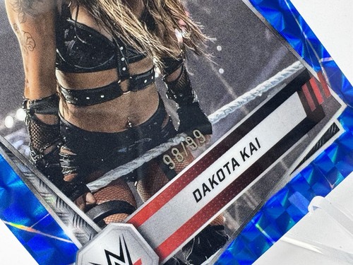 Dakota Kai 2025 Topps Chrome WWE Blue Geometric 98/99 Refractor #58 - Picture 2 of 3
