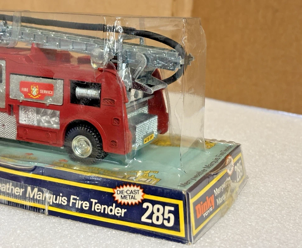 De colección Dinky Toys 285 Merryweather Marquis Fire Tender Blister Bubble Pack - NUEVO Foto 3 de 4