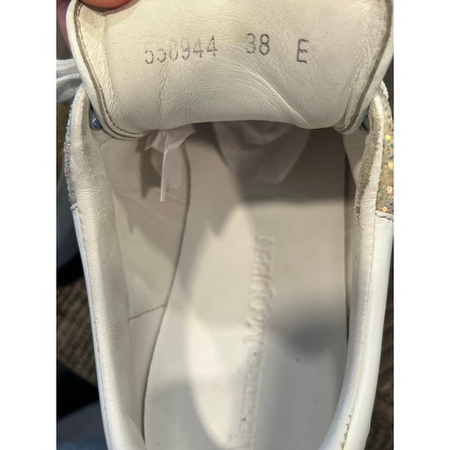 Alexander McQueen women’s glitter sneakers size 8 (38) - Picture 8 of 15