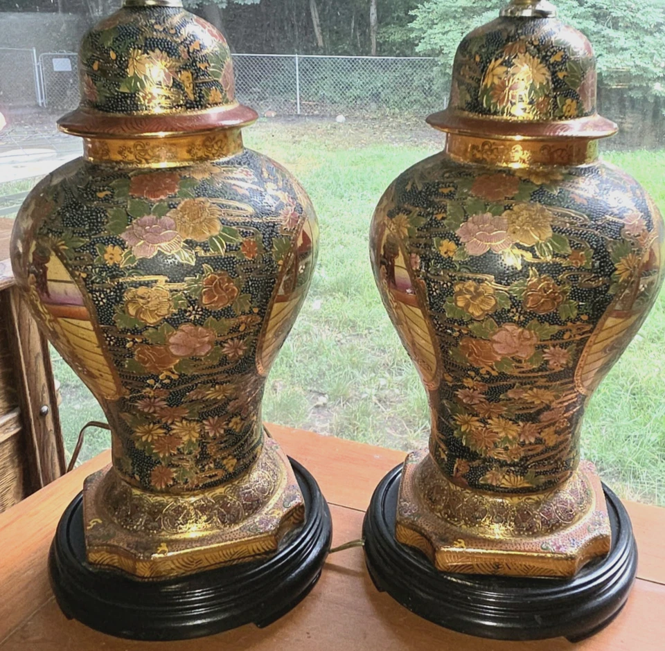 Antiguo juego de 2 lámparas de mesa vintage japonesas Satsuma doble cara moriage dorado dorado Foto 2 de 4