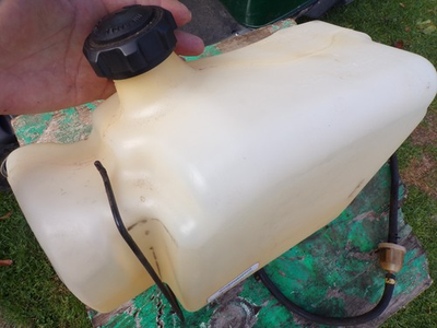 #ad USED PRE OWNED TROYBUILT S.BRONCO FUEL GAS TANK CLEAN # P7513213A W STRAPS CLEAN $104.00
