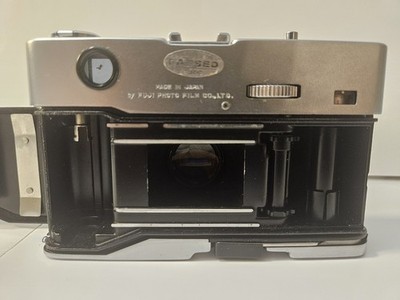 Fujica Compact Deluxe 35mm f1.8 4.5cm Lens Rangefinder Camera With