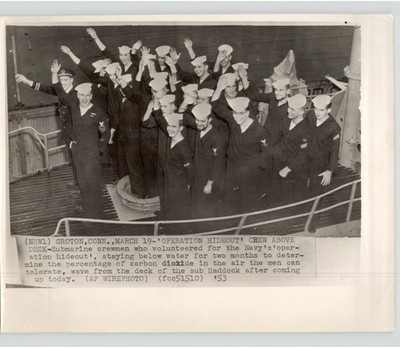 OPERATION HIDEOUT Crew for 2-Month SUBMARINE CO2 Test GROTON CT 1953 Press Photo