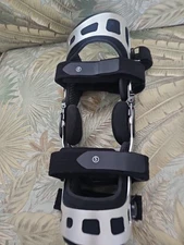 ISO Preferred OA Dual Upright ROM Hinge Knee Brace Medium Left  ISO-KN221L