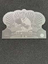 2000 Pacific Crown Royale - Greg Maddux #4 Proofs Atlanta Braves