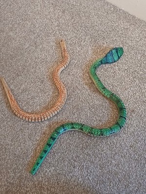 2 VTG Wooden Articulated Snakes, Green Cobra 24'' + Orange Adder 20'' VGC
