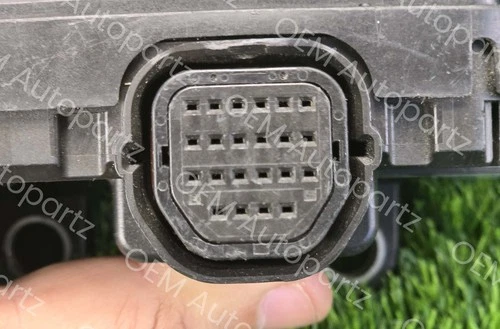 Toyota avalon 2009-12 Transmission Control Computer Module 89530-07050 Oem used - Picture 4 of 13