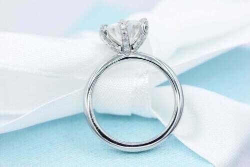 Anillo de compromiso de diamantes de corte redondo de 1,75 quilates de oro...