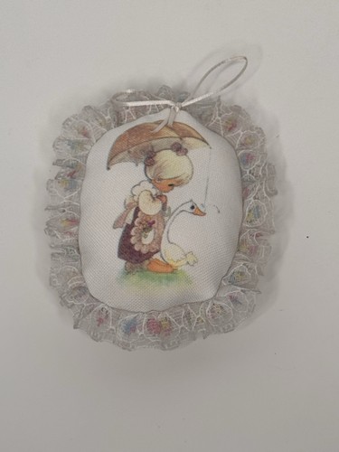 🩷 Precious Moments Door Hanger Christmas Ornament Embroidery Hand Stitched - Picture 5 of 12