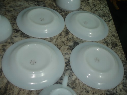 4 Vintage Pyrex gray band cups and saucers lot bin 936 - Picture 5 of 5