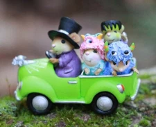 Wee Forest Folk Limited Edition Figurine M-270d8 - Monster Pickup