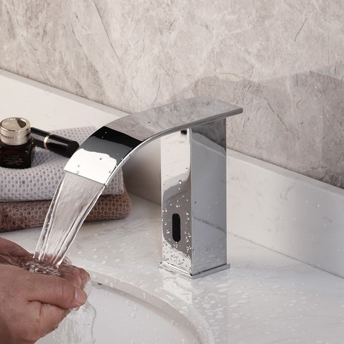 Rubinetto lavabo bagno cromato sensore automatico beccuccio cascata rubinetto miscelatore touchless - Foto 3 di 10
