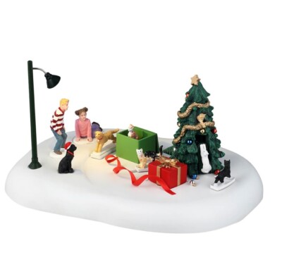 Lemax  CHRISTMAS CATS Holiday Village Carnival-  Animated & Lit -2024