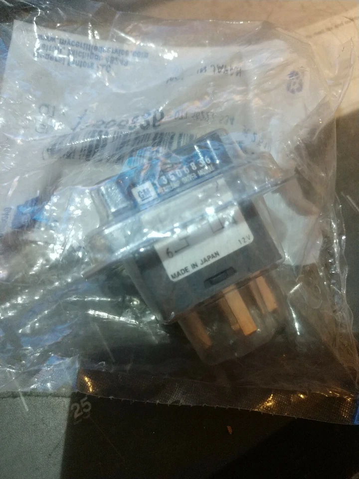 全新 OE AC Delco Saab 9-7X 车头灯继电器 13506836 召回继电器 日本制造 — 第 2/2 张图片