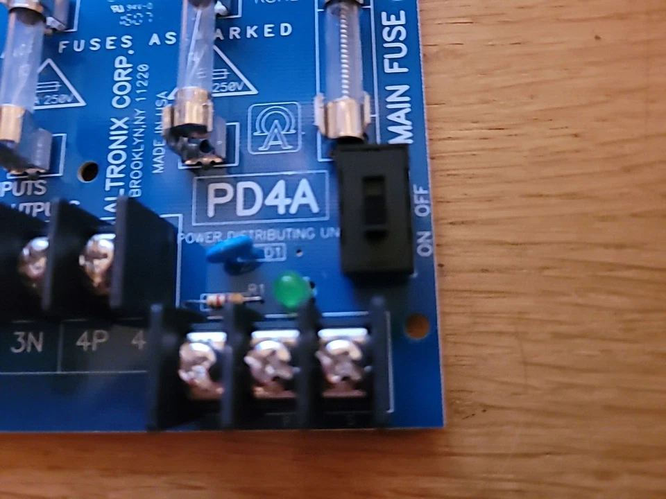 PD4A ALTRONIX POWER DISTRIBUTION MODULE 28 VAC OR 28 VDC MAX, 10 AMP MAX - Image 3 of 4