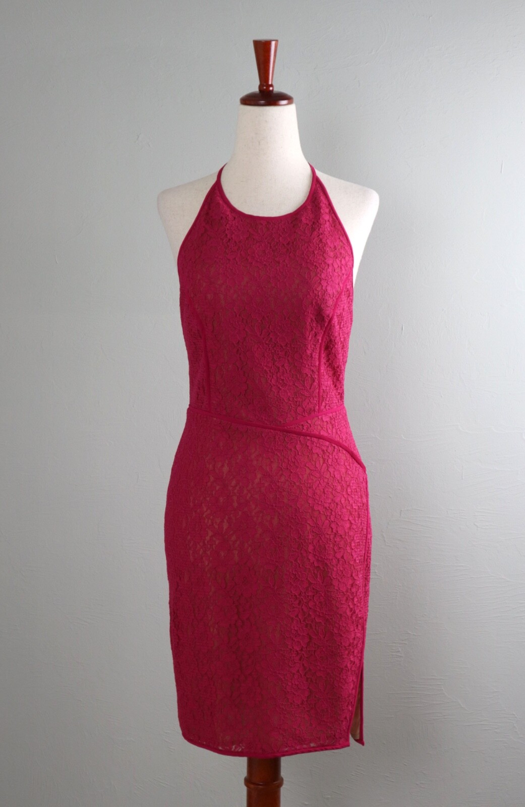 BCBG MAX AZRIA $258 Tenya Pink Lace Beige Halter Slit Mini Dress Size 2