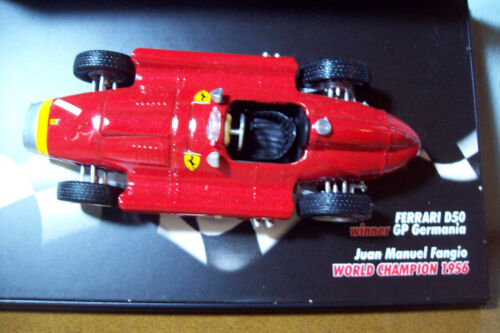 1/43 BRUMM S049 FERRARI D50 JUAN MANUEL FANGIO GP GERMANIA 1956 CAMPIONE DEL MONDO - Foto 3 di 4
